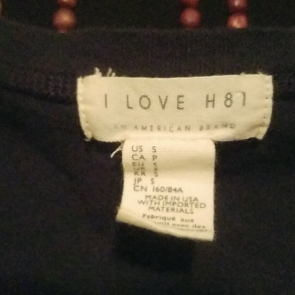 Forever 21 Graphic Tee. - Picture 2 of 2